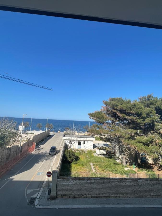 Ferienwohnung La Finestra Sul Mare Giovinazzo Exterior foto