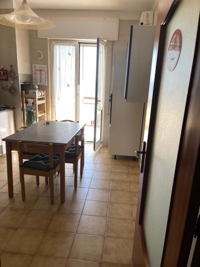 Ferienwohnung La Finestra Sul Mare Giovinazzo Exterior foto